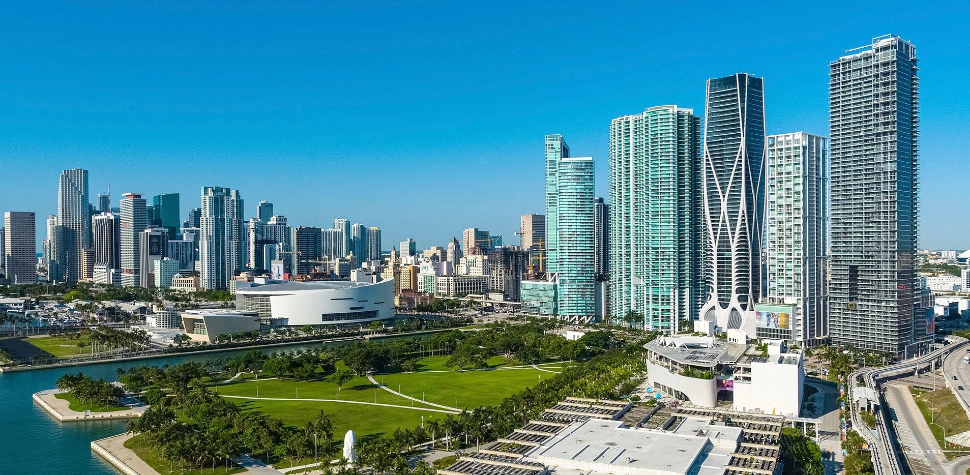 Beyond Landmark Aimed Attracting Visitors The Giant Company A Landmark Aimed at Attracting Visitors