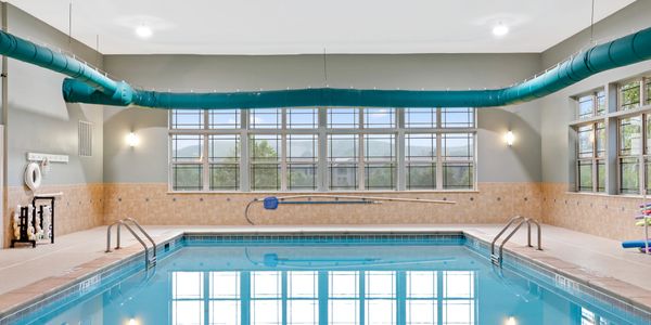 Greenbriar Cove swimming pool