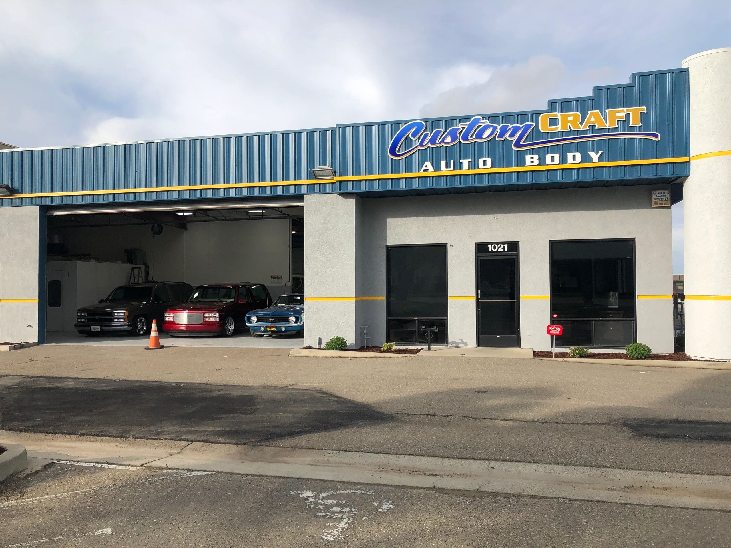 Custom Craft Auto Body Custom Craft Auto Body