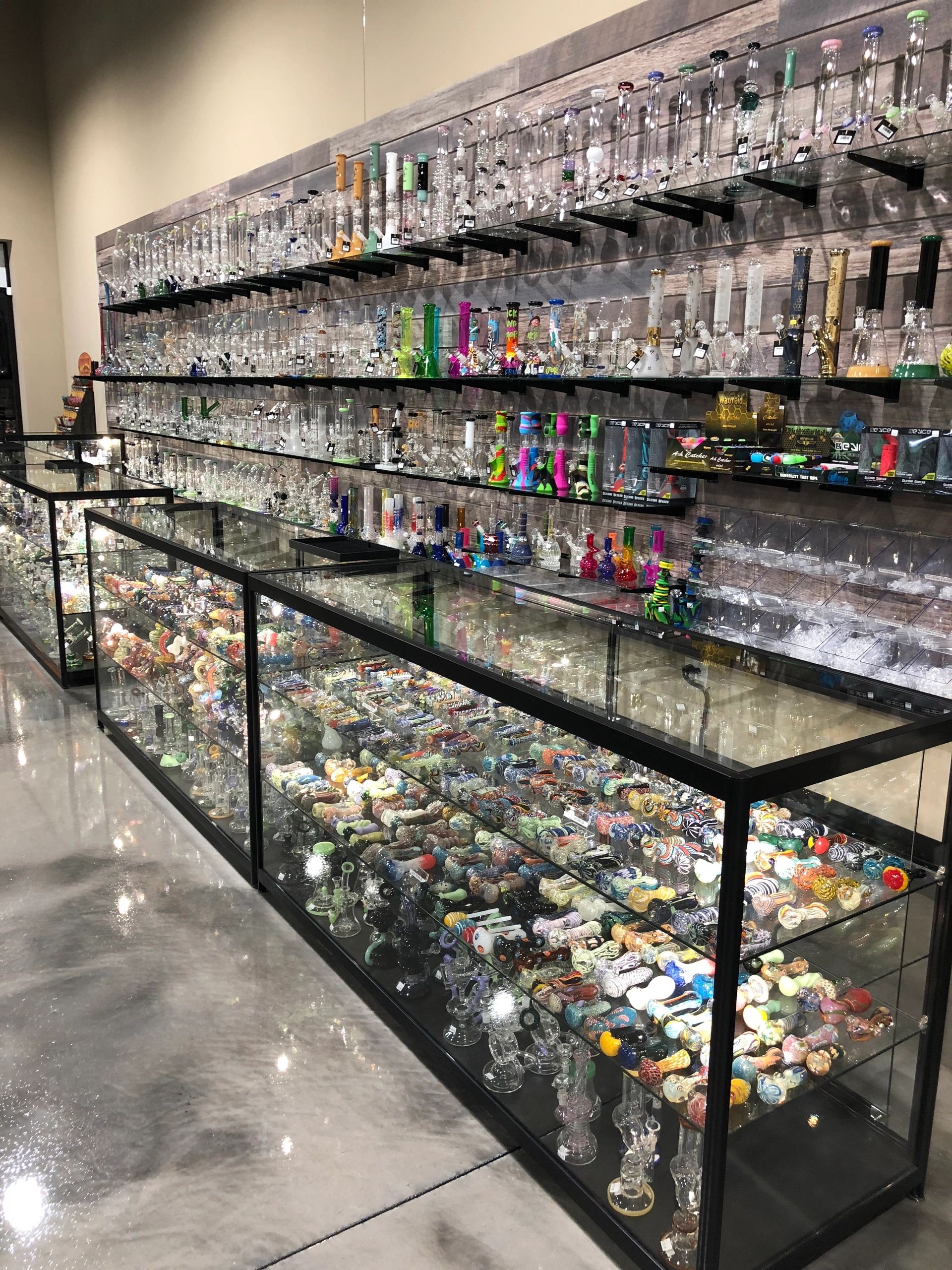 elgin vape shop How High Smoke & Vape Shop