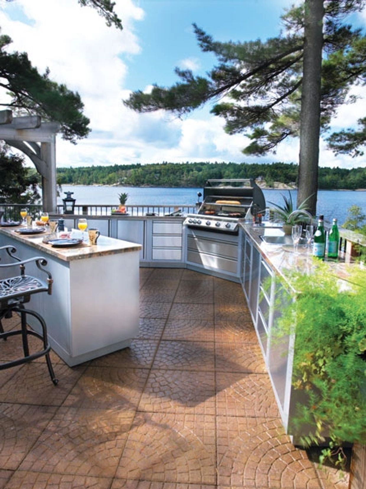 outdoor bbq area, overlooking a lake