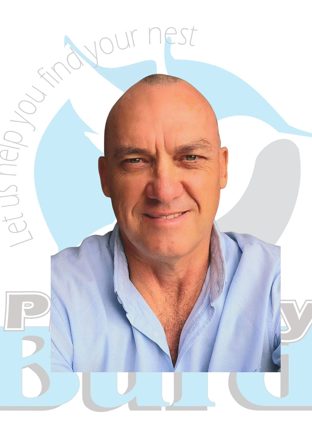Smiling man in a light blue shirt with a welcoming expression.