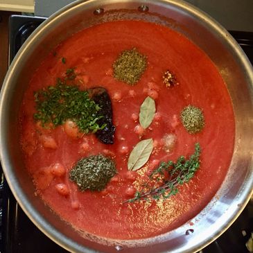 Personal chef prepared sauce balanced for FODMAP client