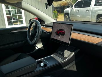 interior detail leduc 