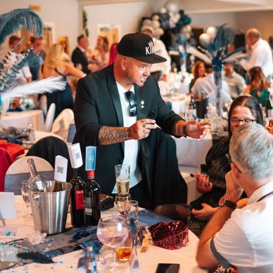 	•	Phil Pearson – professional magician for weddings in Sussex and London And Brighton