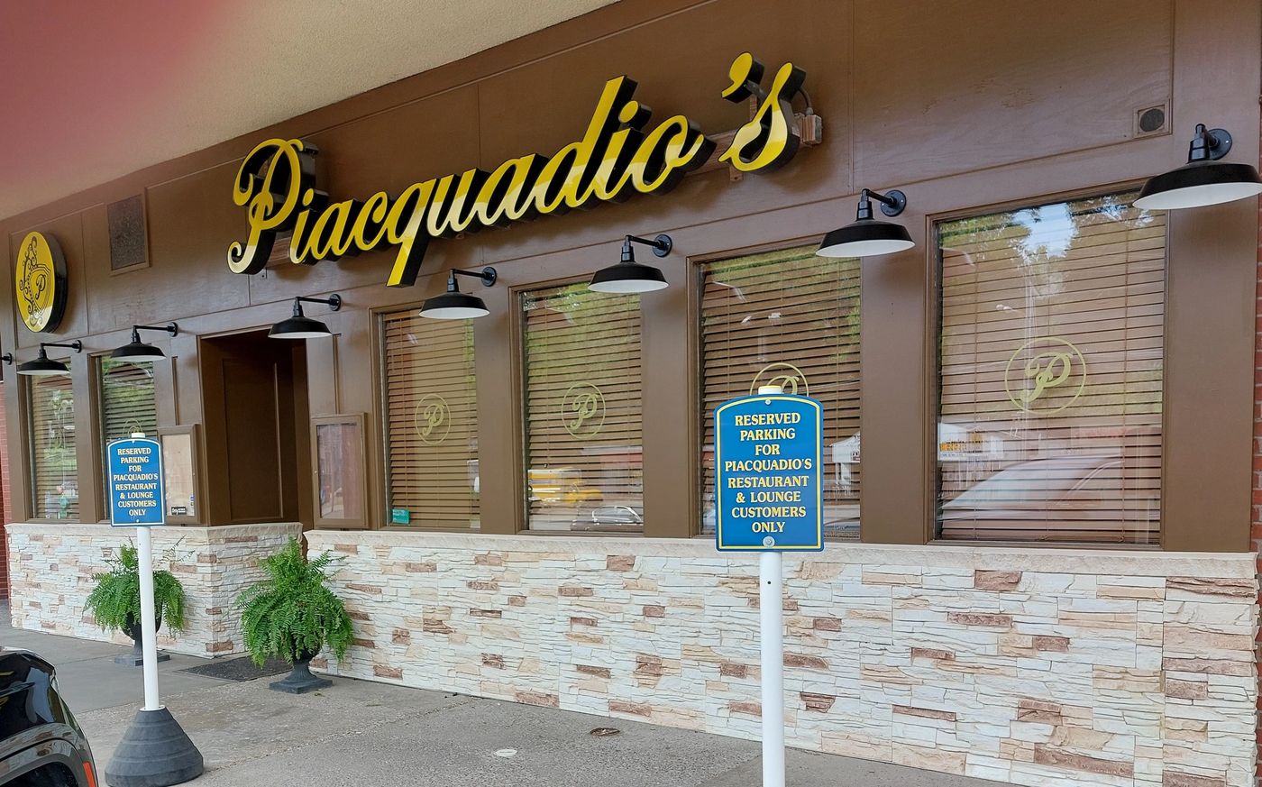 Piacquadio's Italian Restaurant & Lounge