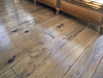 Oak floorboards laid in a lounge