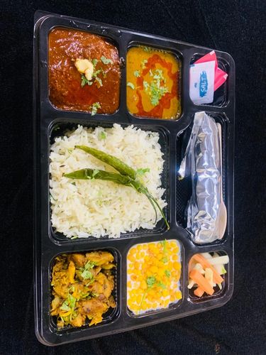 Veg Deluxe Thali