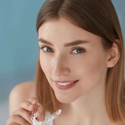 Balwyn dentist providing clear aligners to align and straighten teeth. 