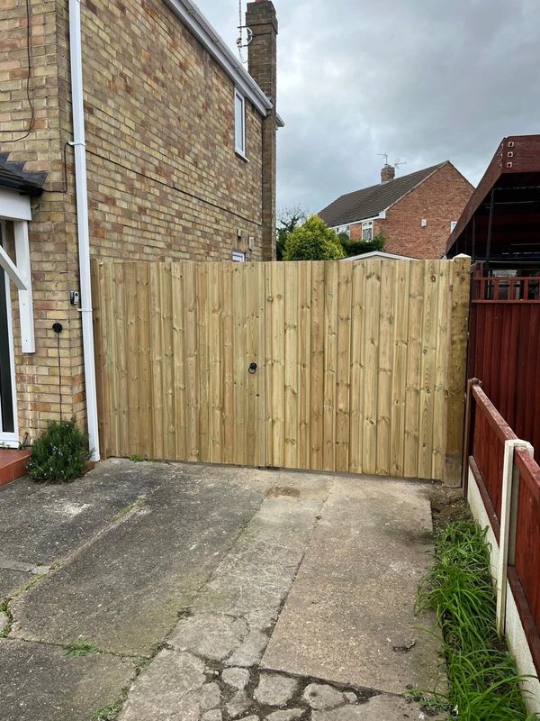 New gate Mansfield