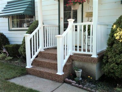 Pebblestone Floor entryway with steps