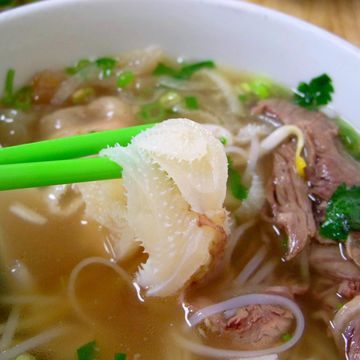 Rare beef meat and tripe beef pho