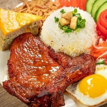 Com sườn cha trung