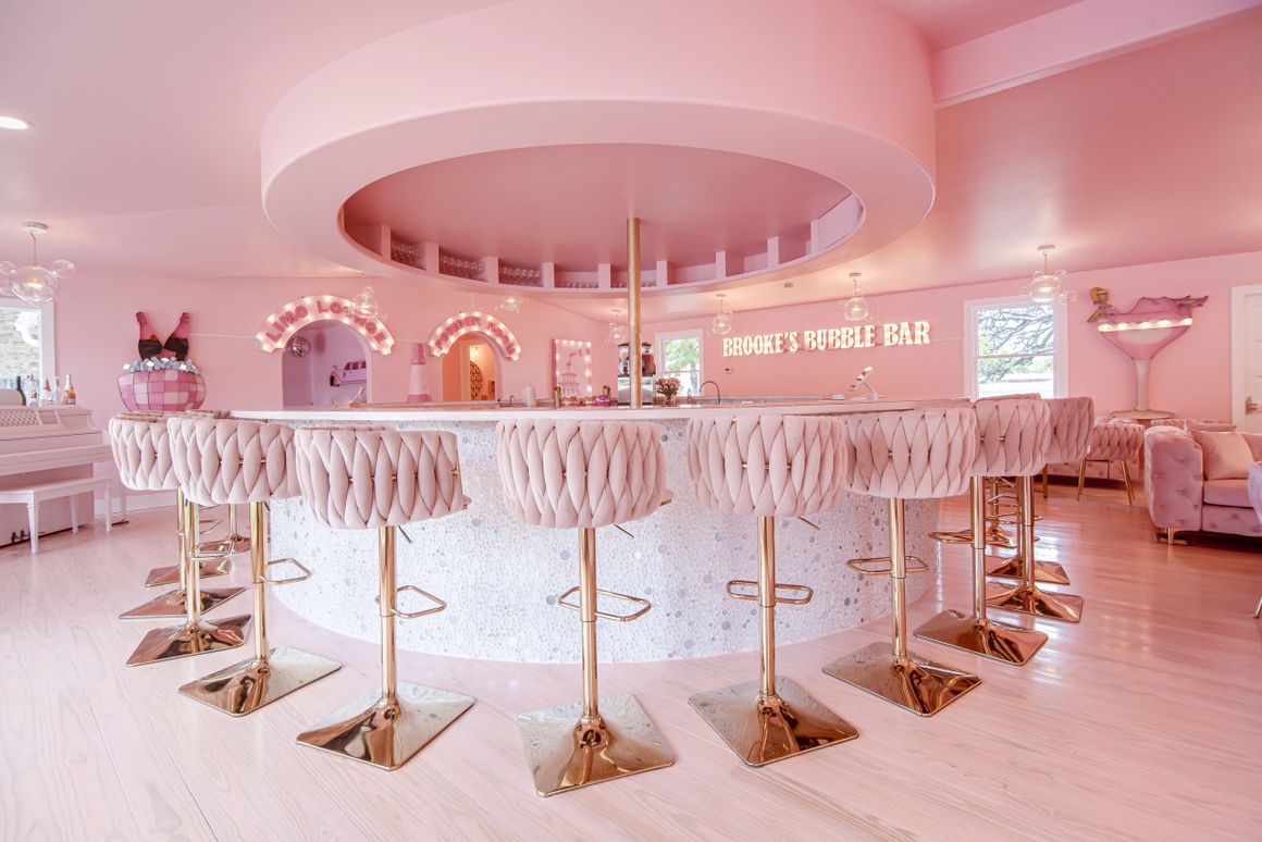 Brooke's Bubble Bar photo