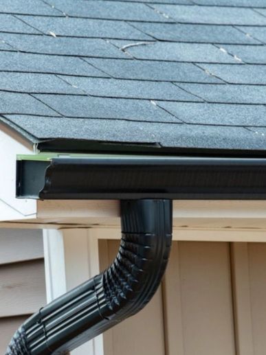 Expert Gutter Services in Lincoln Park Chicago | Cleaning, Repair & Installation