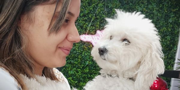 Francesca con un caniche