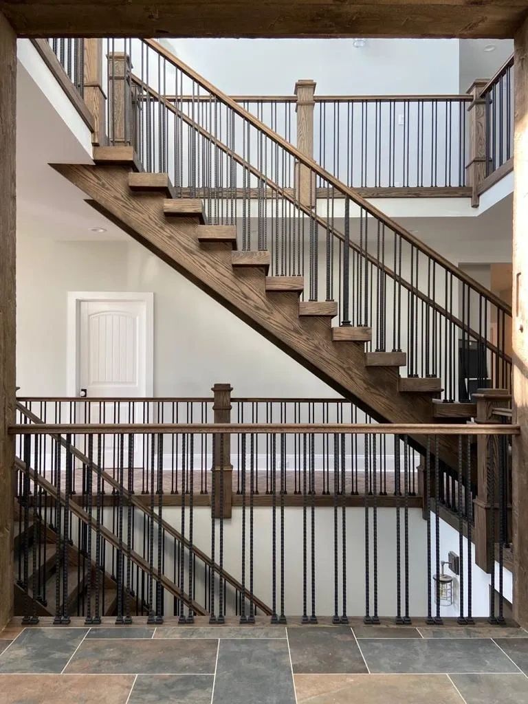 Top Indoor Railing Contractor for Wood Stair Railing