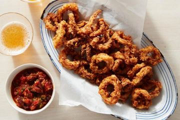 Cajun tossed calamari
served with squid ink aioli