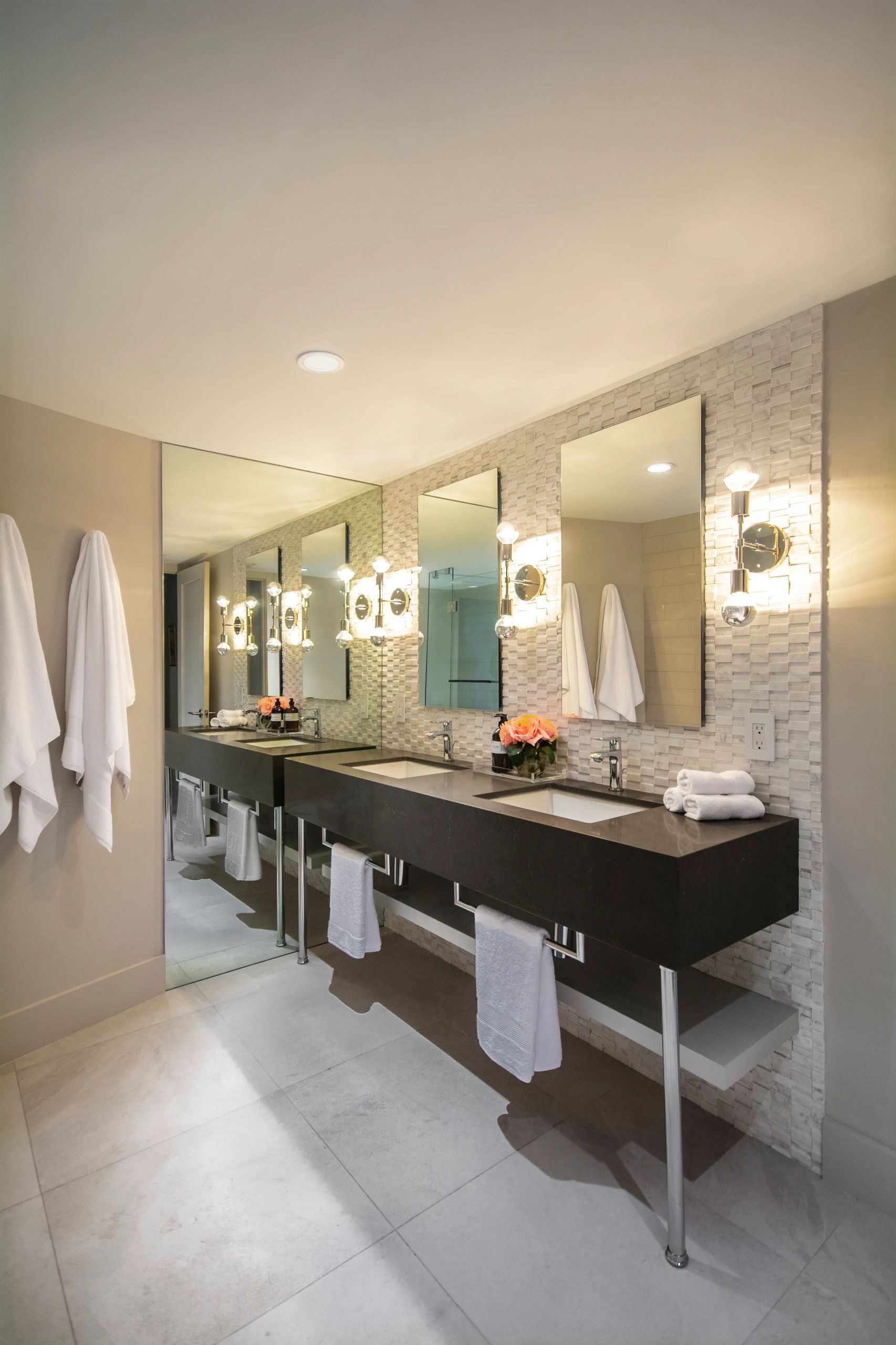 Design Interior Design
Interior architecture
Architecture
Renovation
Guest Bathroom
Floating Vanity