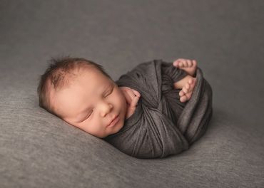 Jennifer Lynn Photography 
Winnipeg Newborn Photographer