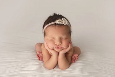Jennifer Lynn Photography 
Winnipeg Newborn Photographer