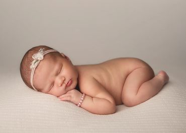 Jennifer Lynn Photography 
Winnipeg Newborn Photographer