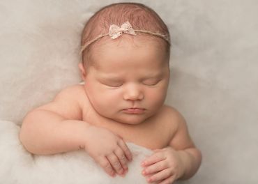 Jennifer Lynn Photography 
Winnipeg Newborn Photographer