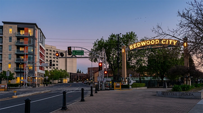 Redwood City street view – Expert podiatrist Dr. Hannah Lee at Premier Foot & Ankle