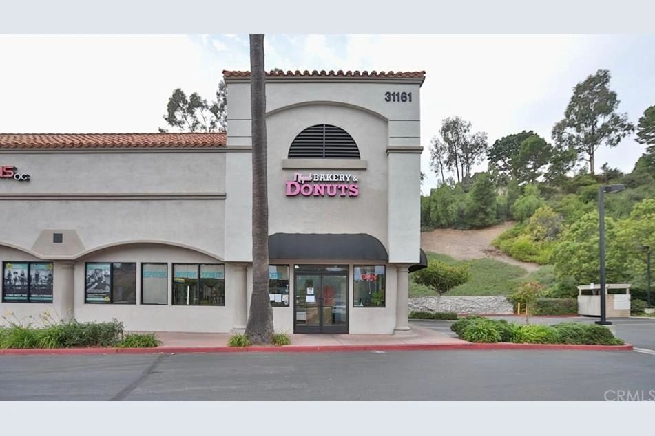 Niguel Bakery and Donuts Donut Shop, Ice Cream, Donuts