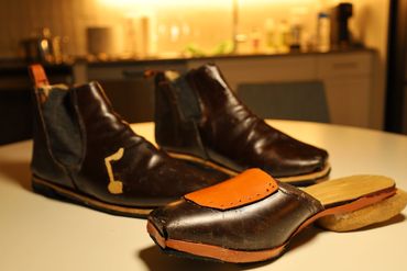 This project revolved around the exploration of placing Chelsea boot into the 1970s Jazz swing bar 