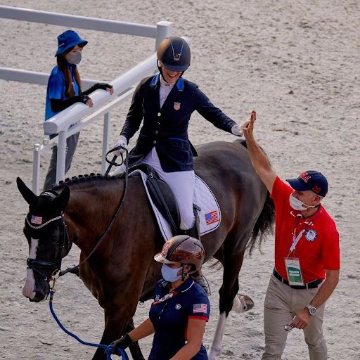 Trunnell and Dolton receive high-fives (CREDIT: FEI/LIZ GREGG) Trunnell and Dolton receive high-fives (CREDIT: FEI/LIZ GREGG)