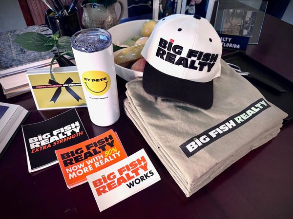 Big Fish Realty Snapback & Crew Neck Tee, St Pete Smile Insulated Cup
