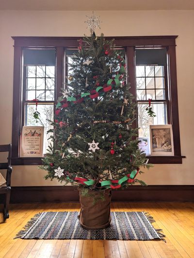 Christmas Tree in Lindbergh House livingroom