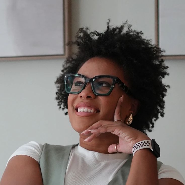 Ashley Austin, A2Social, Warby Parker Glasses, Natural Hair, Social Media Expert