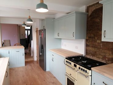 Norwich-carpenter-kitchen-bespoke-painted-shakerstyle