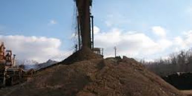 Both shredded and straight run topsoil are stockpiled on site.