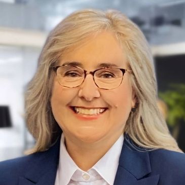 Maureen Casey is Founder and Principal of Livelab LLC, specializing in strategic planning, applied r
