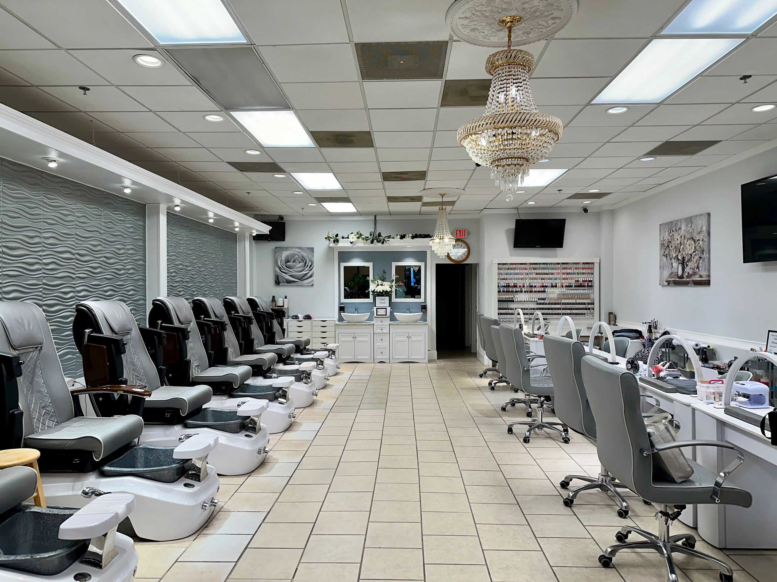 Luxury Nails Nail Spa and Nail Care Services