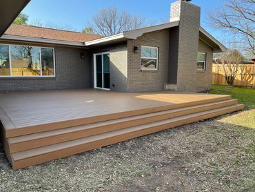 544 sq.' composite deck.