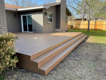 544 sq.' composite deck.