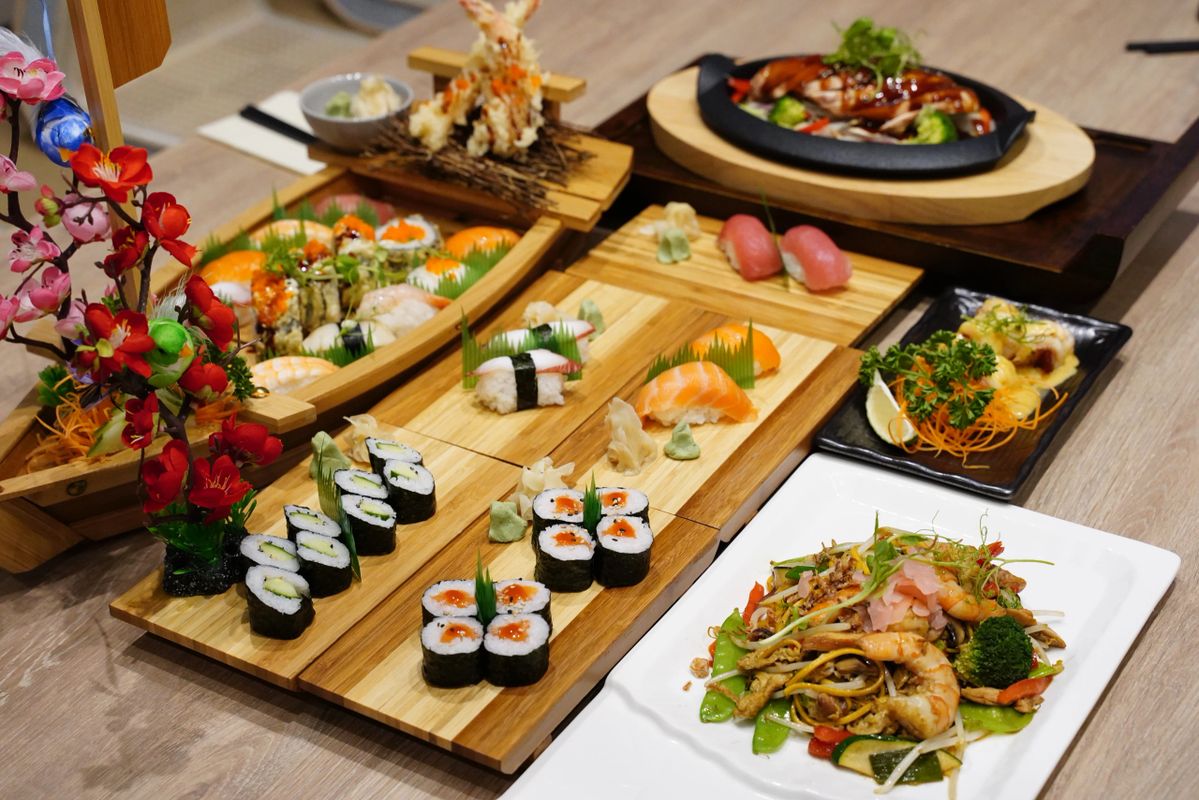 Ginza Kitchen Sushi Japanese Food Sushi Ramen