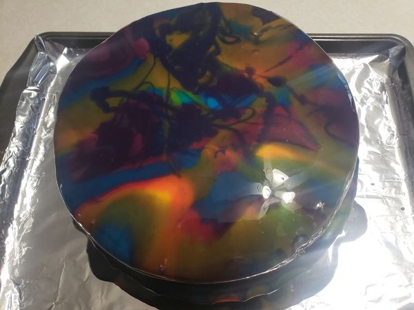 Mirror glaze cake