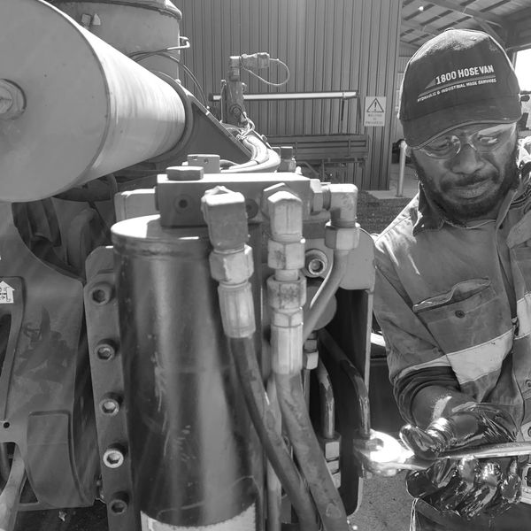 Hydraulic crane repair
Crane hydraulic system repair
Hydraulic crane maintenance
