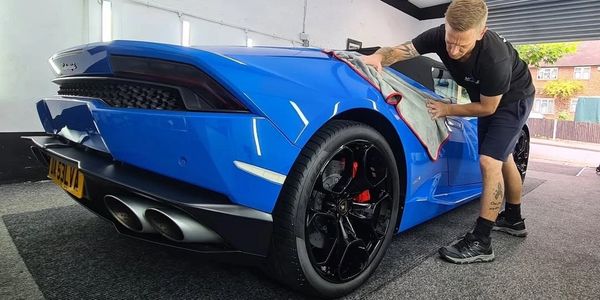 detailing and drying a Lamborghini huracan spyder