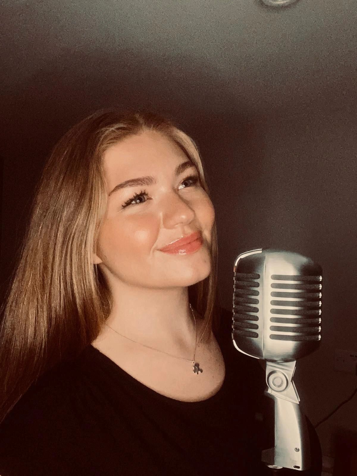 Emily Singer Songwriter