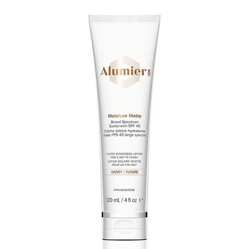 Alumier MD Moisture Matte Broad Spectrum SPF 40 (Ivory) at the Zen Den Beauty Salon in Reading