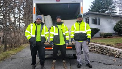 fast and professional junk removal in Wakefield, MA. 