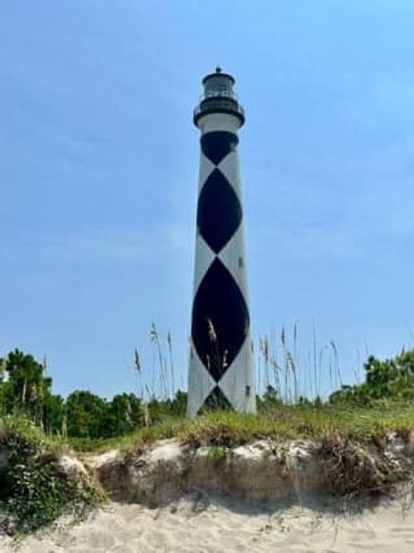 Picture of the Cape Lookout lighthouse