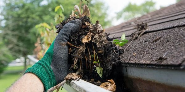 Gutter cleaning Dayton, Ohio from Home Base Window Cleaning 