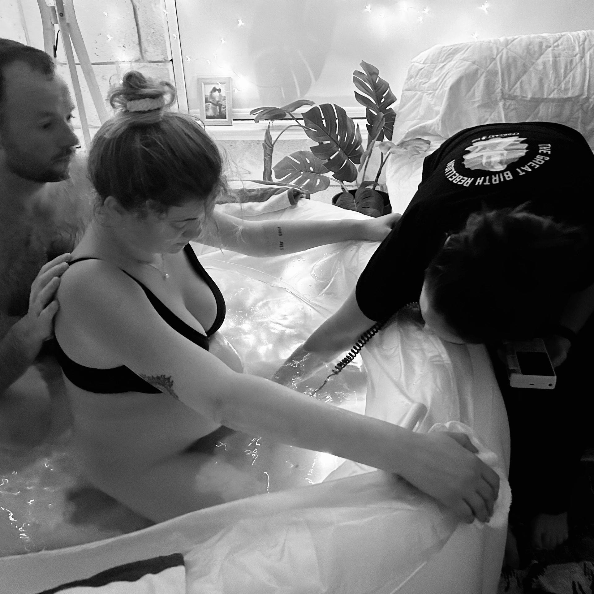 Private midwife 
babys heart beat  
woman labours in water at home
homebirth
waterbirth